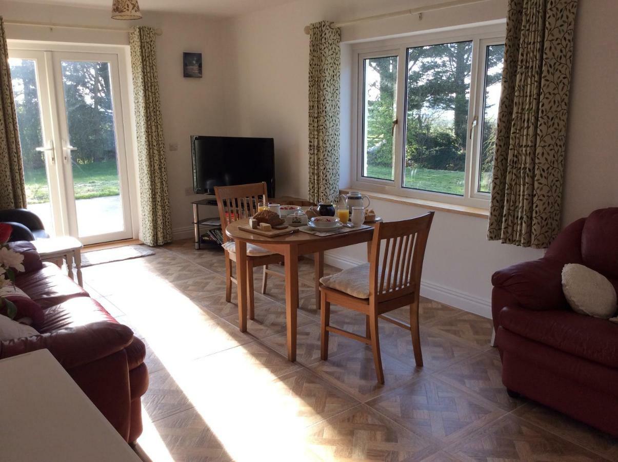 哈佛威斯特 Pembrokeshire Fields酒店 外观 照片